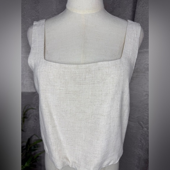 NWT Petal and Pup Eleanor Linen Cropped Sleeveless Top Beige Sz L - Picture 3 of 10